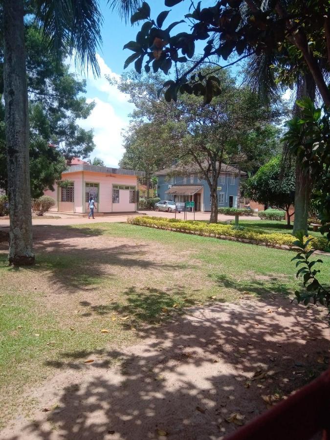 Mahali Guesthouse, Makindye Hill Kampala Buitenkant foto